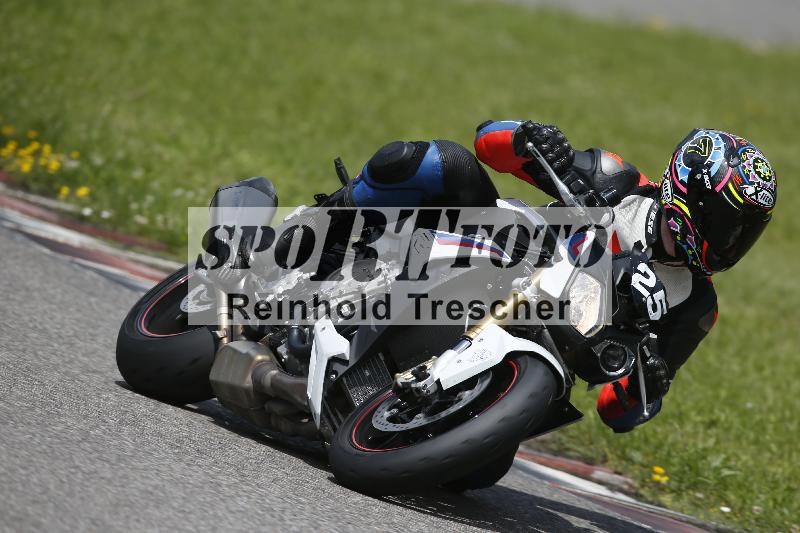 /Archiv-2024/29 12.06.2024 MOTO.CH Track Day ADR/Gruppe rot/25